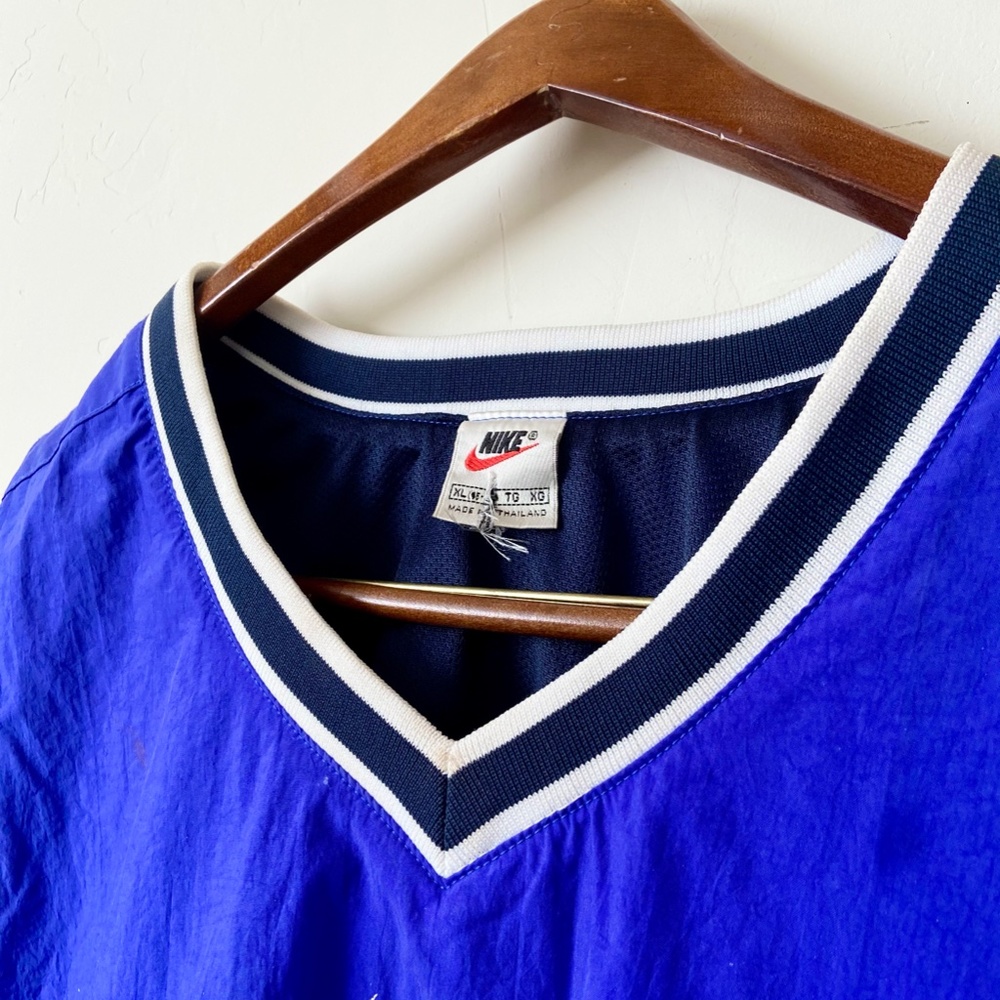 RARE VINTAGE Nike Windbreaker!! - Picture 2 of 2